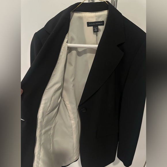 Banana Republic Black Martin Fit Suit Pants. Size 6. - Picture 11 of 15